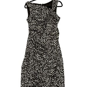 Maggy London sleeveless sheath dress size 10